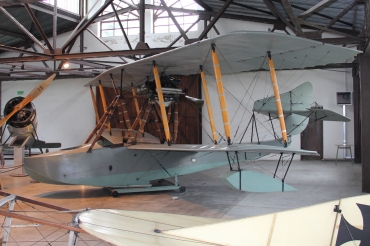 IIRC262 · Grigorovich M-15 · --