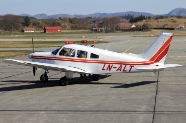 LN-ALT · Piper PA-28-181 · (SVG / ENZV)