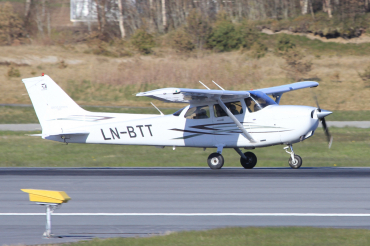 LN-BTT (172S10539) Cessna 172S Skyhawk