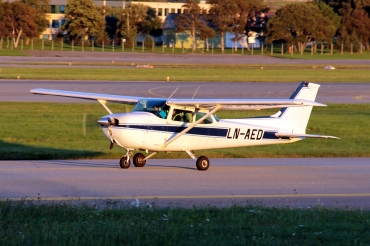 LN-AED · Cessna 172N Skyhawk II · (SVG / ENZV)
