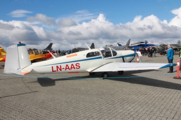 LN-AAS (91-128) 1947 Saab 91A Safir