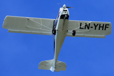 LN-YHF (N010315) Apollo Fox