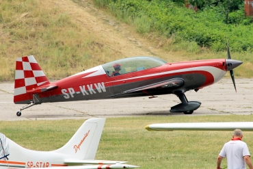 SP-KKW · Extra EA-300L · (EPKC)