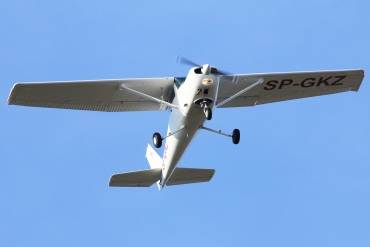 SP-GKZ (15285270) Cessna 152 II