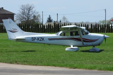 SP-KZK (172S8527) Cessna 172S Skyhawk