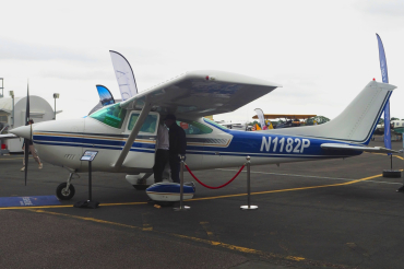 N1182P · Cessna 182P Skylane · (EGCM)