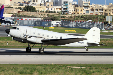 N882TP · Douglas DC-3C-TP · (MLA / LMML)