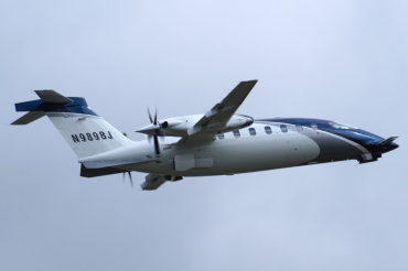 N989BJ · Piaggio P-180 Avanti II · (GLO / EGBJ)