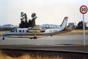 EC-EIH (11212) 1974 Rockwell 690A