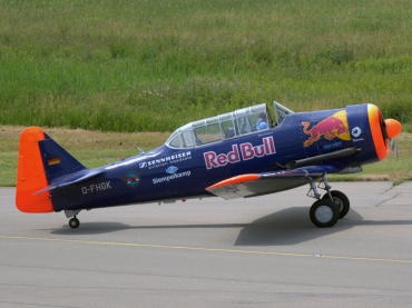 D-FHGK · Noorduyn AT-16 Harvard IIB · (FDH / EDNY)