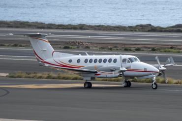 T7-TM8 · Beechcraft 300 Super King Air · (LPA / GCLP)