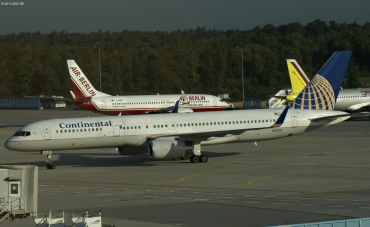 N12125 (28967) 1998 Boeing 757-224(WL)