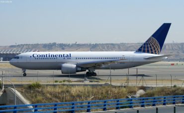 N76153 (30432) 2000 Boeing 767-224(ER)