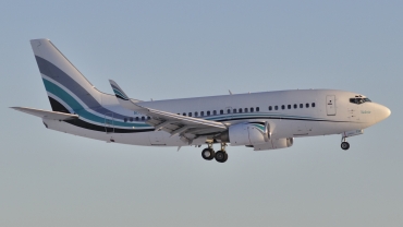 N732KA · Boeing 737-59D(WL) · (YUL / CYUL)