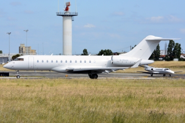 G-RAAA · Bombardier BD-700-1A10 Global Express · (LIS / LPPT)