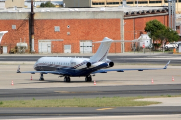 N97DQ · Bombardier BD-700-1A10 Global Express · (LIS / LPPT)