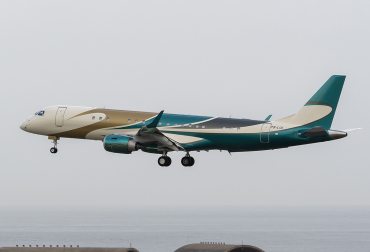 PS-LIA (19000656) 2015 Embraer 190 Lineage 1000