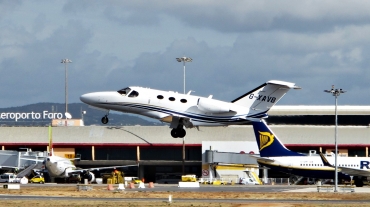 G-XAVB · Cessna 510 Citation Mustang · (FAO / LPFR)