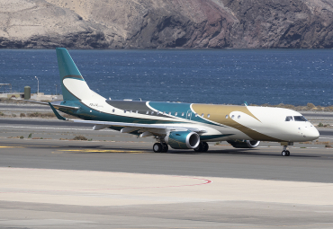 PS-LIA (19000656) 2015 Embraer 190 Lineage 1000
