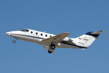 HA-YFE · Mitsubishi MU-300 Diamond · (MLA / LMML)