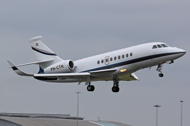 PH-CTH · Dassault Falcon 2000LX · (LTN / EGGW)