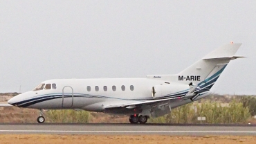 M-ARIE · Raytheon Hawker 800XP · (FAO / LPFR)