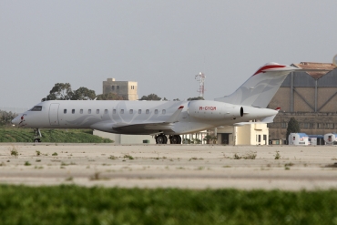 M-GYQM · Bombardier BD-700-1A10 Global Express · (MLA / LMML)