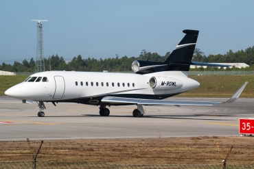 M-ROWL · Dassault Falcon 900EX · (OPO / LPPR)