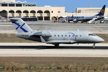 P4-EYE (5543) 2002 Bombardier Challenger 604