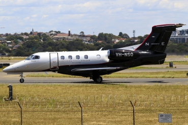 VH-NSQ · Embraer EMB-505 Phenom 300 · (SYD / YSSY)