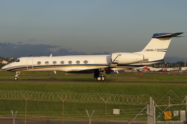 N818LF · Gulfstream Aerospace G550 · (SYD / YSSY)
