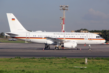 15+02 (4060) 2009 Airbus A319-133(CJ)