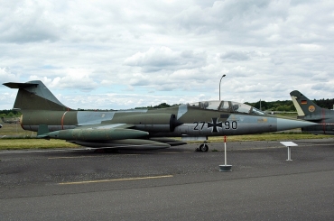 27+90 (583F-5920) Lockheed TF-104G Starfighter