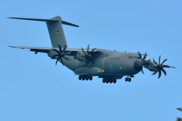 54+08 (046) 2016 Airbus A400M-180