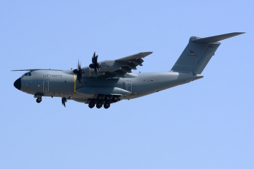 54+03 (030) 2015 Airbus A400M-180