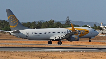 YL-PSC (33419) 2002 Boeing 737-86N WL