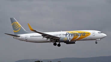 YL-PSD (28618) 2000 Boeing 737-86N WL
