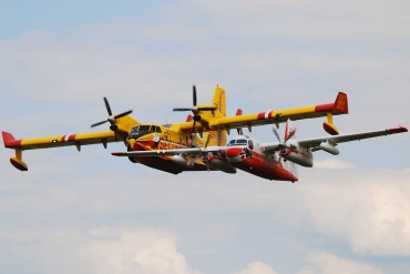 F-ZBEY (400) Grumman S-2T Turbo Firecat