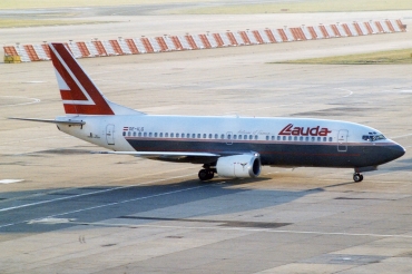OE-ILG (24081) 1988 Boeing 737-3Z9