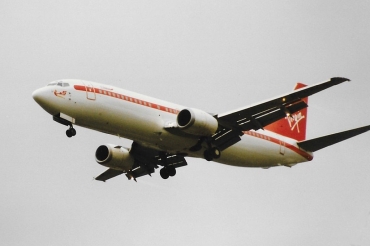 G-UKLB (24344) 1989 Boeing 737-4Y0