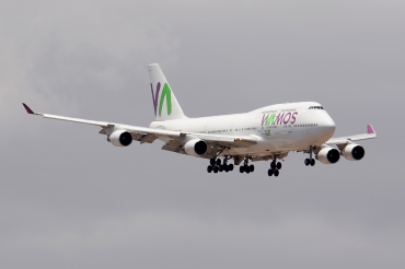 EC-KXN (cn 25703) Boeing 747-4H6