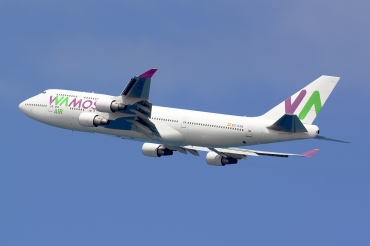 EC-KXN (cn 25703) Boeing 747-4H6