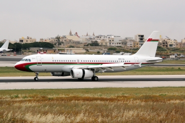 A4O-AA (2566) 2005 Airbus A320-233