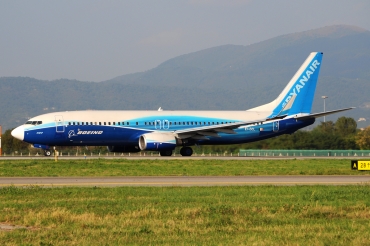 EI-DCL (33806) 2004 Boeing 737-8AS(WL)