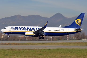 EI-EKY (35031) 2010 Boeing 737-8AS WL