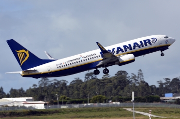 EI-EBX (35007) 2009 Boeing 737-8AS(WL)