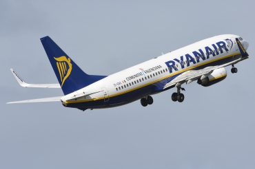 EI-EBX (35007) 2009 Boeing 737-8AS(WL)