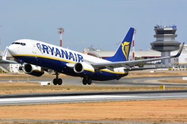 EI-EBO, (cn 35004), Boeing 737-8AS