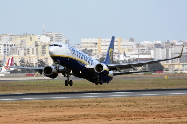 EI-DCW · Boeing 737-8AS(WL) · (FAO / LPFR)