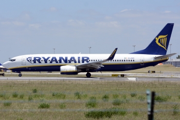 EI-EBO, (cn 35004), Boeing 737-8AS